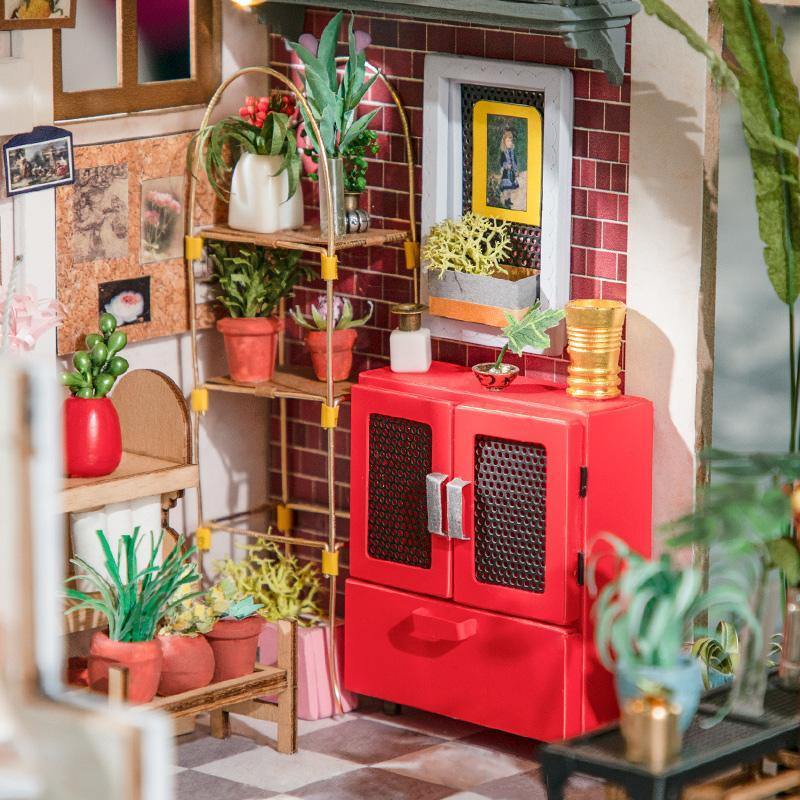 Rolife DIY Miniature Dollhouse Emily's Flower Shop - Image 3