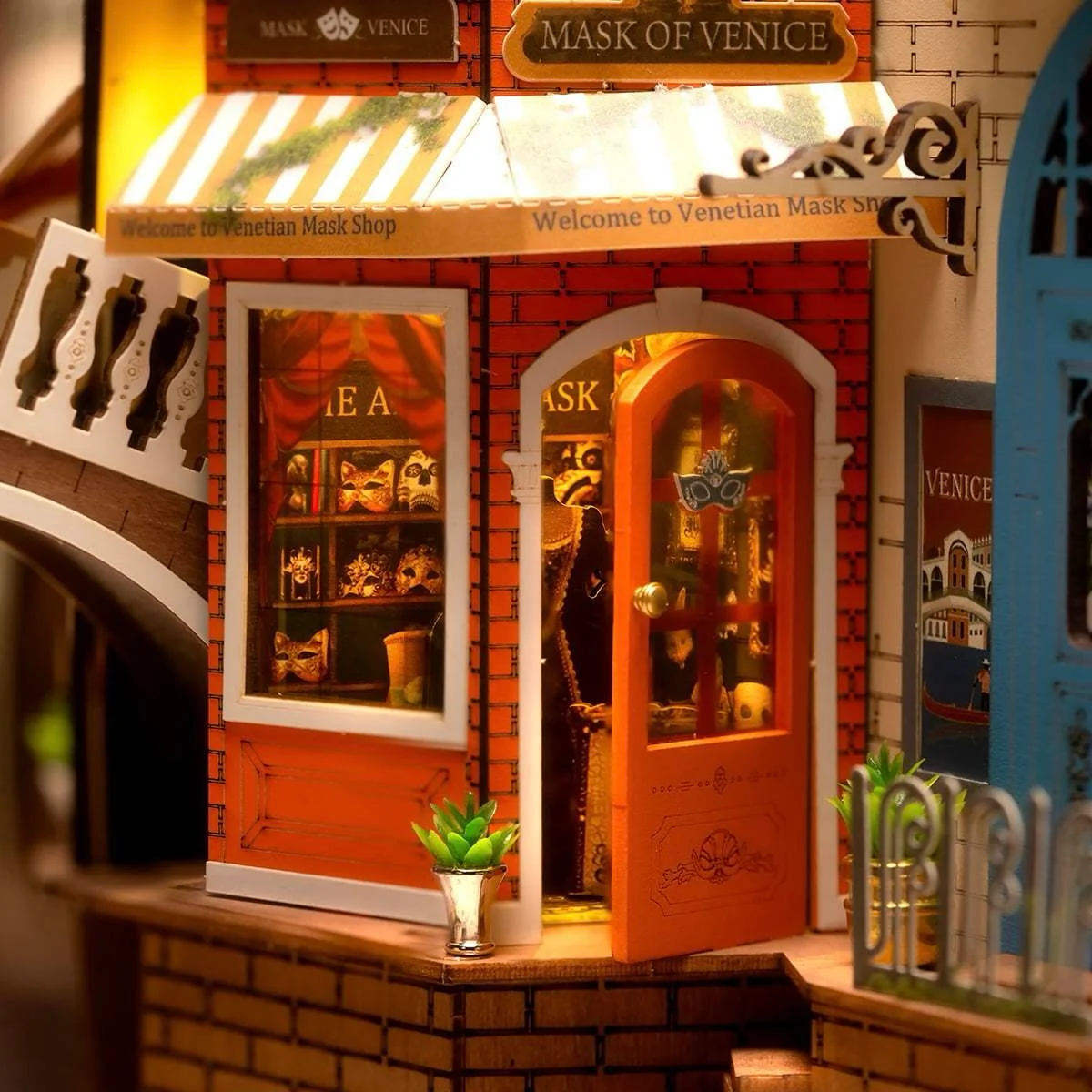 Rolife DIY Book Nook & Wonderland Romantic Venice - Image 4